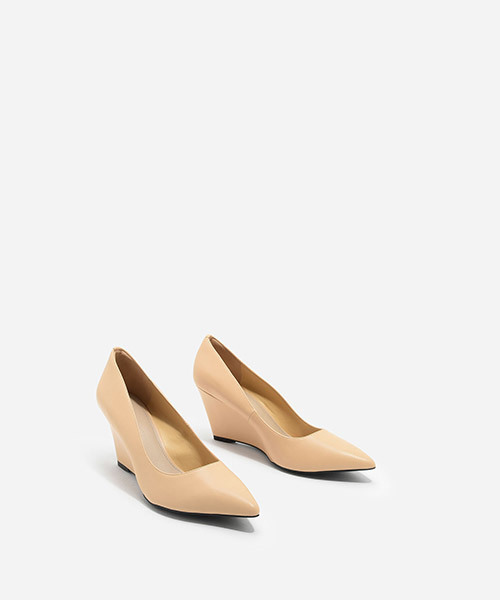 CHARLES & KEITH(チャールズ & キース)の「ベーシックウェッジパンプス / BASIC WEDGE PUMPS(パンプス・レディース・ブラック/クリーム・24cm/23.5cm/22.5cm/24.5cm/23cm)」の7枚目の写真
