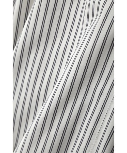 NATURAL BEAUTY BASIC(ナチュラルビューティーベーシック)の「◆ベルテッドブラウス(シャツ/ブラウス・レディース・ホワイト系その他/オフホワイト/ネイビー・MEDIUM/SMALL)」の13枚目の写真