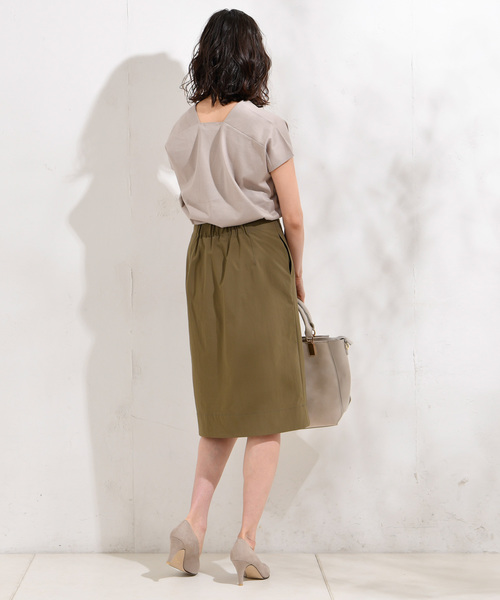 RIVE DROITE（リヴドロワ）の「ニュアンスVネックカットソー（Tシャツ/カットソー・レディース・ベージュ/ブラック/グリーン・FREE）」の6枚目の写真