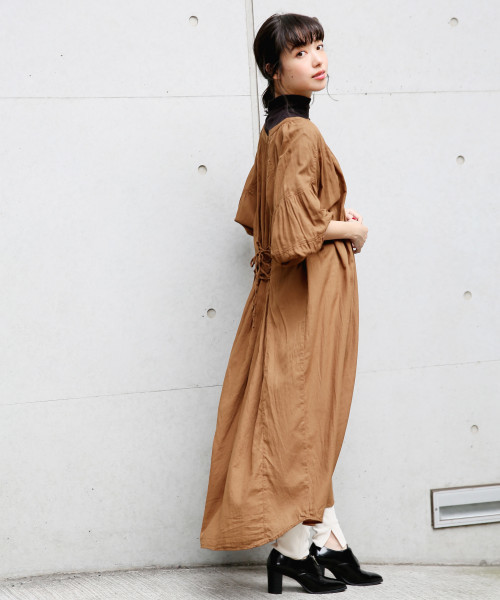 LOWRYS FARM（ローリーズファーム）の「コットンレースアップワンピ　803021（ワンピース・レディース・オフホワイト/ブラック/グリーン/ブラウン・FREE）」の22枚目の写真