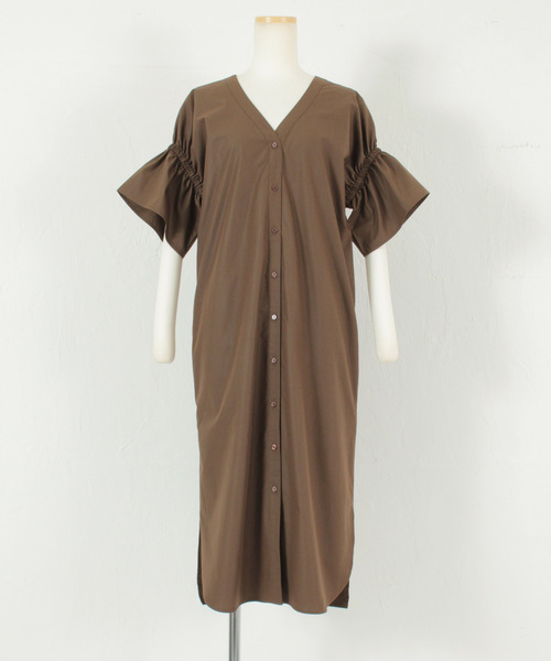 titivate（ティティベイト）の「ﾊﾞｯｸﾂｲｽﾄVﾈｯｸﾛﾝｸﾞﾜﾝﾋﾟｰｽ（ワンピース・レディース・オフホワイト/ブラック/カーキ/サックスブルー・M）」の8枚目の写真