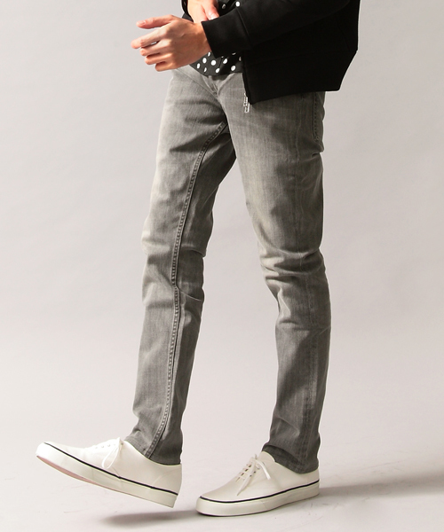 BEAUTY&YOUTH UNITED ARROWS（ビューティーアンドユースユナイテッドアローズ）の「by ∴ シェービング デニム スキニー テーパードパンツ◆（デニムパンツ・メンズ・グレー/コバルトブルー・SMALL/MEDIUM/LARGE/X-LARGE）」の4枚目の写真