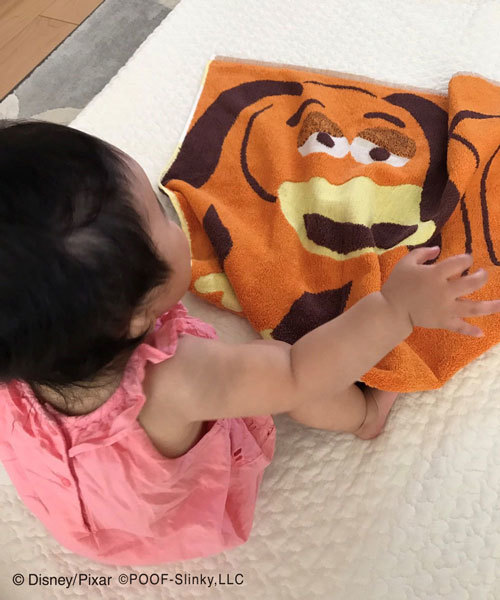 entre square（アントレスクエアー）の「Pixar Collection/バスタオル スリンキー・ドッグ（タオル・レディース・オレンジ・ONE SIZE）」の5枚目の写真