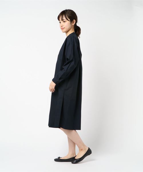 INTERPLANET(インタープラネット)の「タイプライターロングシャツ(シャツ/ブラウス・レディース・ネイビー/オフホワイト/キャメル・FREE)」の4枚目の写真
