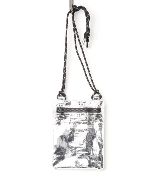 Ray BEAMS（レイビームス）の「CONTROL FREAK × Ray BEAMS / 別注 シート サコッシュ（ショルダーバッグ・レディース・ホワイト/シルバー・ONE SIZE）」の2枚目の写真