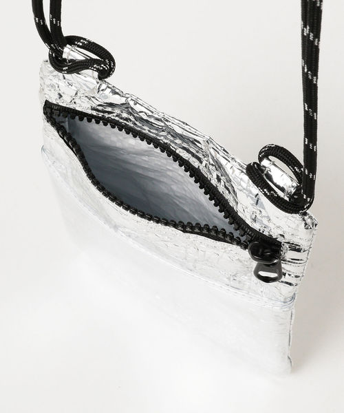 Ray BEAMS（レイビームス）の「CONTROL FREAK × Ray BEAMS / 別注 シート サコッシュ（ショルダーバッグ・レディース・ホワイト/シルバー・ONE SIZE）」の7枚目の写真