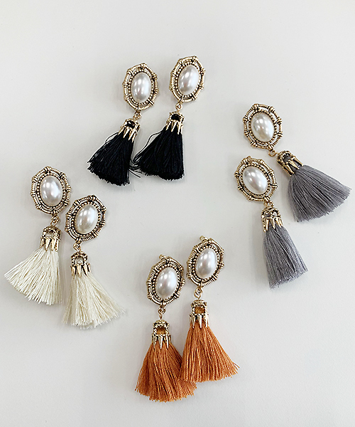 apres jour(アプレジュール)の「【apres jour×ARIAZ】ヴィンテージタッセルパールピアス(ピアス(両耳用)・レディース・ホワイト/ブラック/オレンジ/ライトグレー/グリーン・FREE)」の7枚目の写真