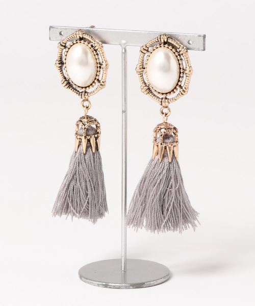 apres jour(アプレジュール)の「【apres jour×ARIAZ】ヴィンテージタッセルパールピアス(ピアス(両耳用)・レディース・ホワイト/ブラック/オレンジ/ライトグレー/グリーン・FREE)」の10枚目の写真