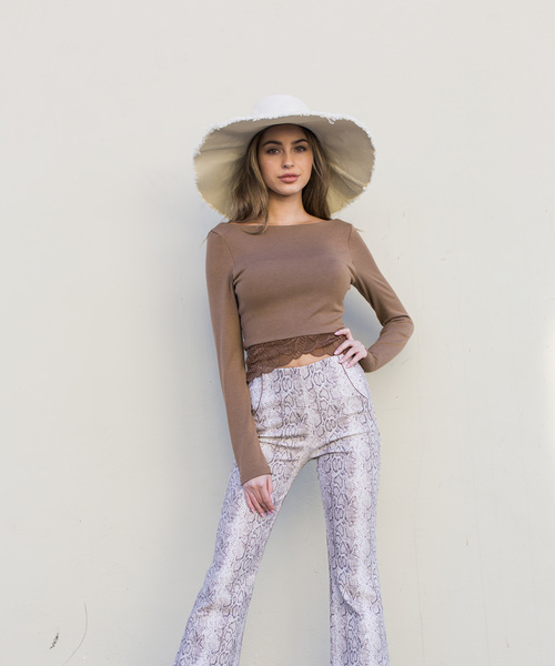 ALEXIA STAM（アリシアスタン）の「Lace Hem Long Sleeve Top/ロングスリーブカットソー（Tシャツ/カットソー・レディース・ホワイト/ブラック/キャメル・FREE）」の12枚目の写真