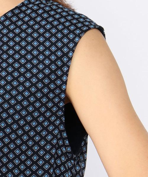 A/C DESIGN BY ALPHA CUBIC（エーシーデザインバイアルファキュービック）の「タックチュニック（Tシャツ/カットソー・レディース・ブラック/ブルー/グリーン・M size/L size）」の8枚目の写真