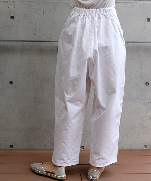 CHARM BERRY TIC（チャームベリーチック）の「バナナパンツ（チノパンツ・レディース・オフホワイト/ベージュ/カーキ・M）」の19枚目の写真