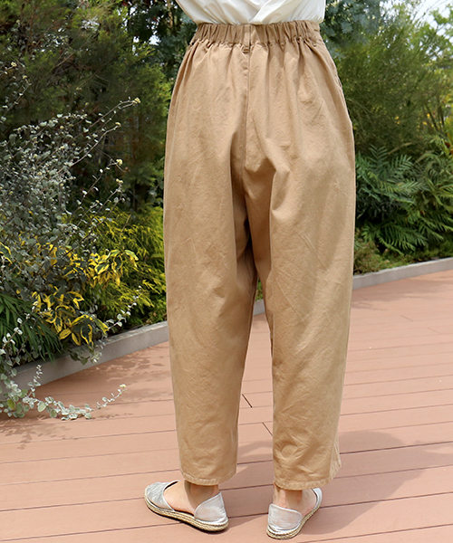 CHARM BERRY TIC（チャームベリーチック）の「バナナパンツ（チノパンツ・レディース・オフホワイト/ベージュ/カーキ・M）」の17枚目の写真