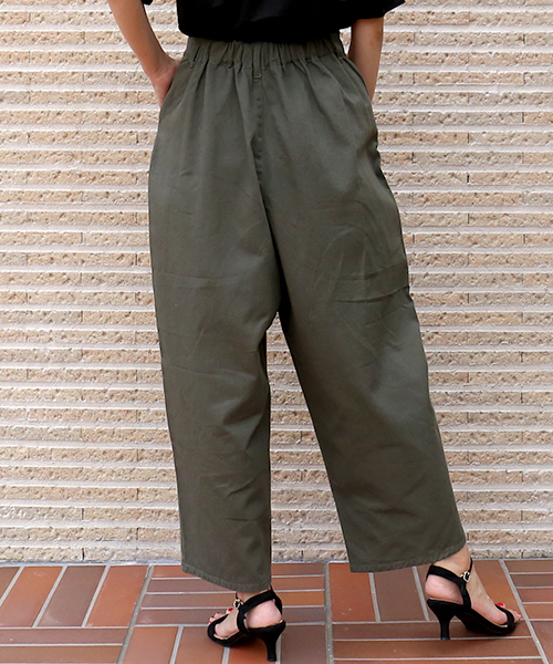 CHARM BERRY TIC（チャームベリーチック）の「バナナパンツ（チノパンツ・レディース・オフホワイト/ベージュ/カーキ・M）」の9枚目の写真