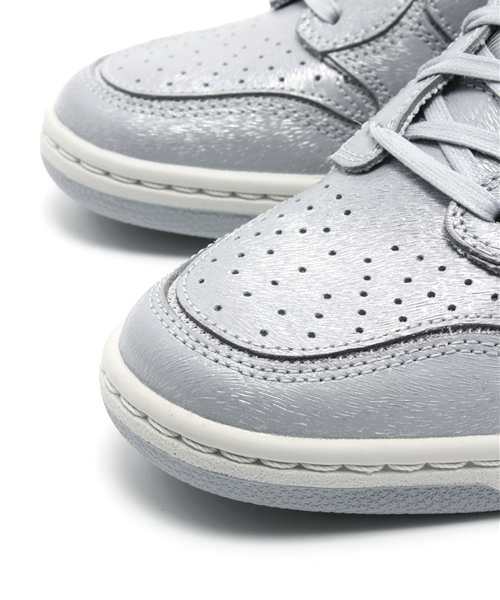 And A（アンドエー）の「NIKE DUNK Wolf Silver（スニーカー・レディース・シルバー・24.5cm/23.5cm）」の6枚目の写真