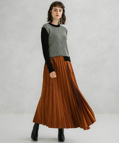 UNITED TOKYO（ユナイテッドトウキョウ）の「ストライプジャガードニット（ニット/セーター・レディース・ブラック/ベージュ/レッド・1）」の11枚目の写真