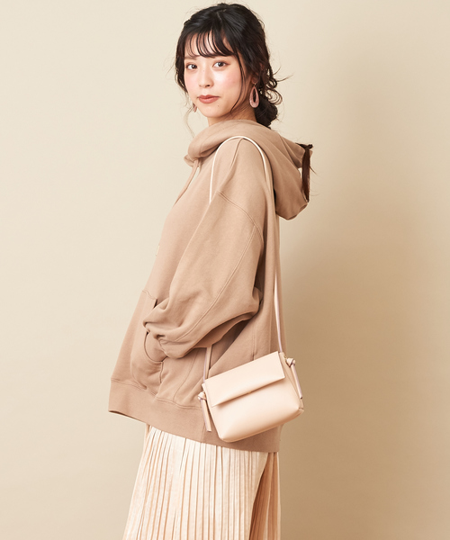 natural couture（ナチュラルクチュール）の「裏毛ゆったりパーカー（スウェット・レディース・ブラック/ベージュ/ブラウン/ボルドー/ラベンダー/グレイッシュベージュ・FREE）」の14枚目の写真