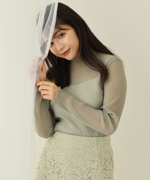 one after another NICE CLAUP（ワンアフターアナザーナイスクラップ）の「プリーツ透けトップス（Tシャツ/カットソー・レディース・グレー/アイボリー/ベージュ・FREE）」の16枚目の写真