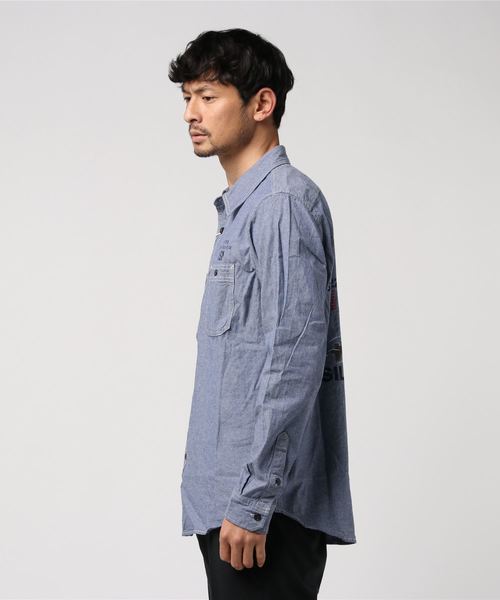 And A（アンドエー）の「AVIREX アヴィレックス TB L/S PINUP CHAMBRAY SH  ピンナップガール シャツ 長袖シャツ 6105096（シャツ/ブラウス・メンズ・ホワイト/インディゴブルー・LARGE/X-LARGE/XX-LARGE/MEDIUM）」の5枚目の写真
