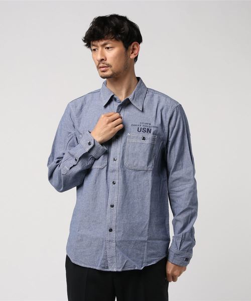 And A（アンドエー）の「AVIREX アヴィレックス TB L/S PINUP CHAMBRAY SH  ピンナップガール シャツ 長袖シャツ 6105096（シャツ/ブラウス・メンズ・ホワイト/インディゴブルー・LARGE/X-LARGE/XX-LARGE/MEDIUM）」の4枚目の写真