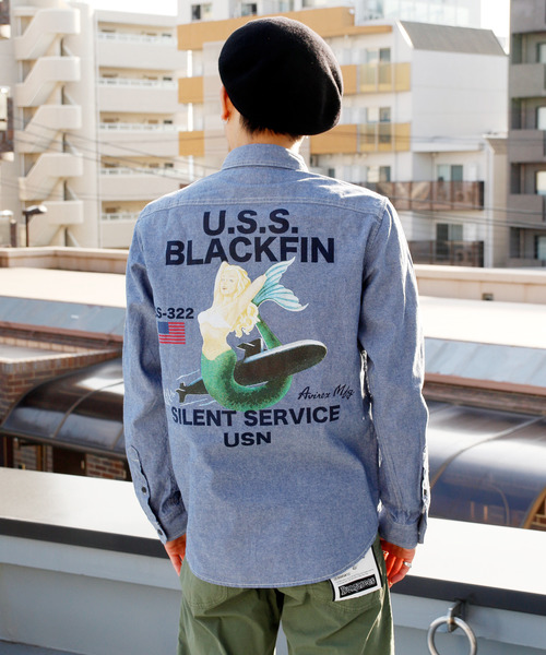 And A（アンドエー）の「AVIREX アヴィレックス TB L/S PINUP CHAMBRAY SH  ピンナップガール シャツ 長袖シャツ 6105096（シャツ/ブラウス・メンズ・ホワイト/インディゴブルー・LARGE/X-LARGE/XX-LARGE/MEDIUM）」の9枚目の写真