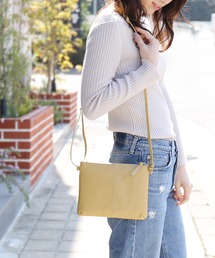 Mia Borsa（ミアボルサ）の「[Mia Borsa]牛革レザーショルダーバッグサコッシュ（ショルダーバッグ）」