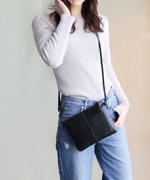 Mia Borsa（ミアボルサ）の「[Mia Borsa]牛革レザーショルダーバッグサコッシュ（ショルダーバッグ）」