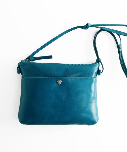 Mia Borsa（ミアボルサ）の「[Mia Borsa]牛革レザーショルダーバッグサコッシュ（ショルダーバッグ・レディース・ブラック/ベージュ/レッド/ブルー/キャメル・FREE）」の8枚目の写真