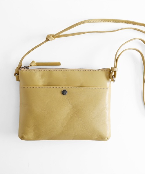 Mia Borsa（ミアボルサ）の「[Mia Borsa]牛革レザーショルダーバッグサコッシュ（ショルダーバッグ・レディース・ブラック/ベージュ/レッド/ブルー/キャメル・FREE）」の10枚目の写真