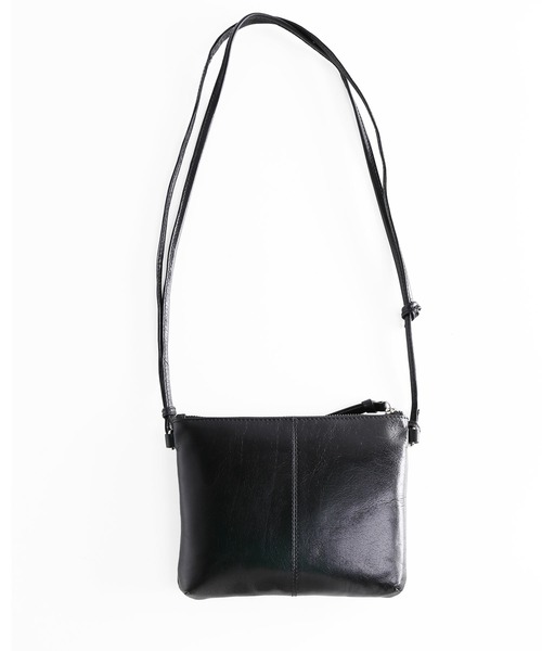 Mia Borsa（ミアボルサ）の「[Mia Borsa]牛革レザーショルダーバッグサコッシュ（ショルダーバッグ・レディース・ブラック/ベージュ/レッド/ブルー/キャメル・FREE）」の12枚目の写真