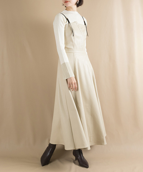 RANDA（ランダ）の「フェイクレザーキャミワンピース（ワンピース・レディース・ブラウン/グリーン/クリーム/ベージュ・1/0）」の11枚目の写真