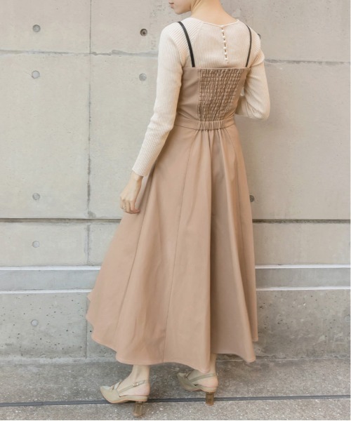 RANDA（ランダ）の「フェイクレザーキャミワンピース（ワンピース・レディース・ブラウン/グリーン/クリーム/ベージュ・1/0）」の5枚目の写真