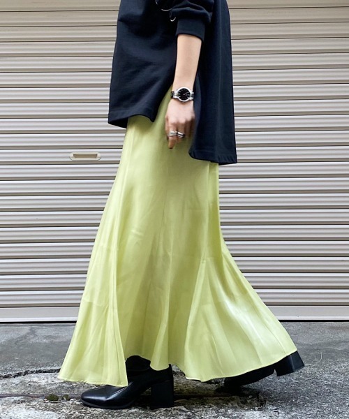 PAGEBOY（ページボーイ）の「シャイニーツイルマーメイドスカート（スカート・レディース・モカ/イエロー系その他/ブラック・FREE）」の18枚目の写真