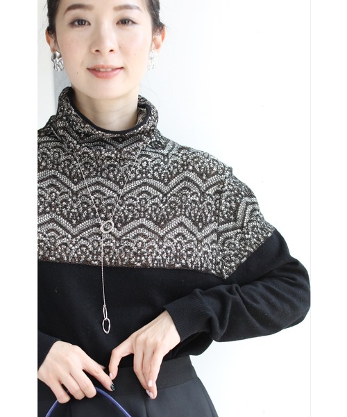 cawaii(カワイイ)の「煌めくラメ糸を織り込んだエレガンス柄ニットトップス(ニット/セーター・レディース・ブラック/グレー・FREE)」の15枚目の写真