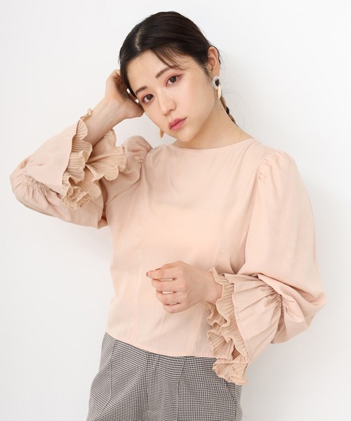 one after another NICE CLAUP（ワンアフターアナザーナイスクラップ）の「袖コンシャスブラウス（シャツ/ブラウス・レディース・ピンクベージュ・FREE）」の6枚目の写真