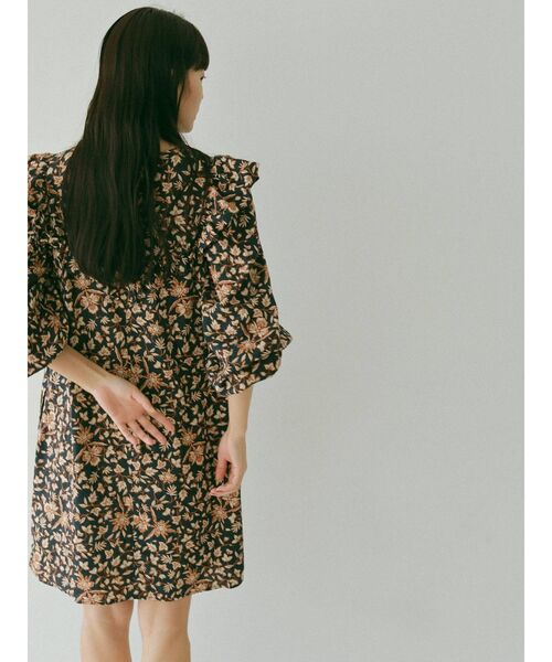 【美品】 Ungrid ボタニカル 花柄 ショルダーデザイン ミニワンピース Ungrid（アングリッド）の「ボタニカルショルダーデザインミニ