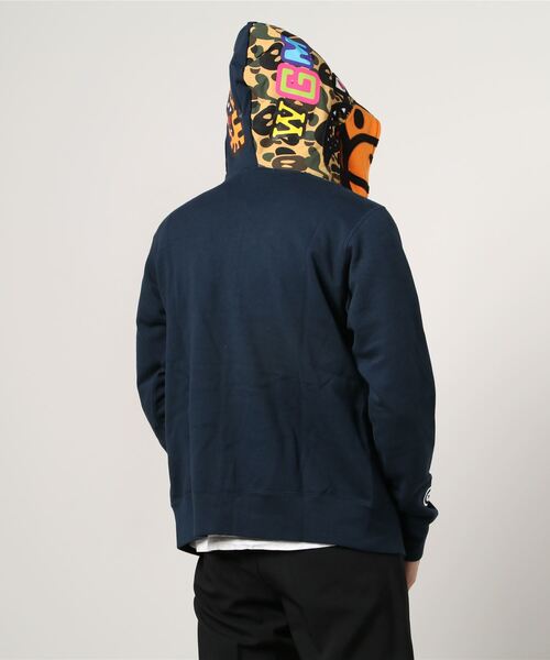 A BATHING APE（アベイシングエイプ）の「MILO SHARK FULL ZIP