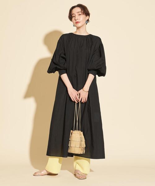 BEAUTY&YOUTH UNITED ARROWS（ビューティーアンドユースユナイテッドアローズ）の「【WEB限定】by∴ ボリュームスリーブマキシワンピース -2WAY/ウォッシャブル-（シャツワンピース・レディース・ブラック/ベージュ/ピンク・FREE）」の21枚目の写真
