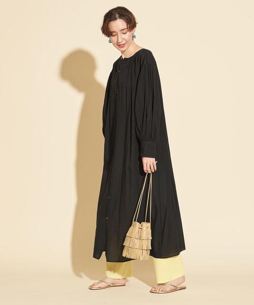 BEAUTY&YOUTH UNITED ARROWS（ビューティーアンドユースユナイテッドアローズ）の「【WEB限定】by∴ ボリュームスリーブマキシワンピース -2WAY/ウォッシャブル-（シャツワンピース・レディース・ブラック/ベージュ/ピンク・FREE）」の15枚目の写真