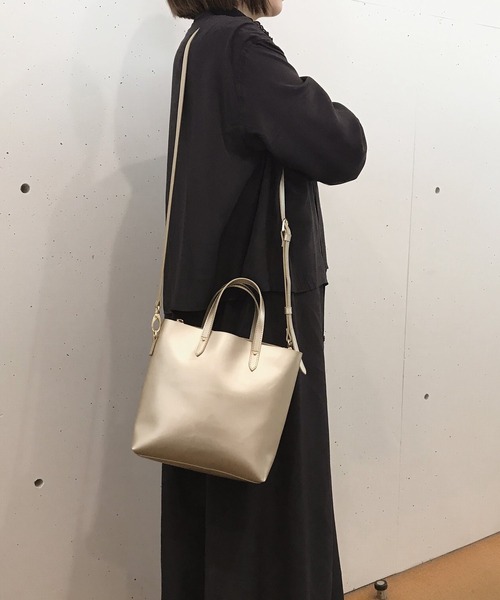 ROOTOTE（ルートート）の「ルートート/ミニ 合成皮革 ショルダー トートバッグ LT.スクエア.Light-tote-A（ショルダーバッグ・レディース・クリアブラウン/ブラック/マスタード/ホワイト/ライトパープル・FREE）」の16枚目の写真