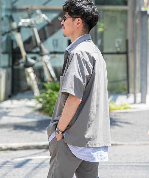 ITEMS URBANRESEARCH（アイテムズ アーバンリサーチ）の「『セットアップ着用可能』ナイロンストレッチ タイプライター半袖シャツ（シャツ/ブラウス・メンズ・グレー/ブラック/ベージュ・MEDIUM/LARGE）」の11枚目の写真