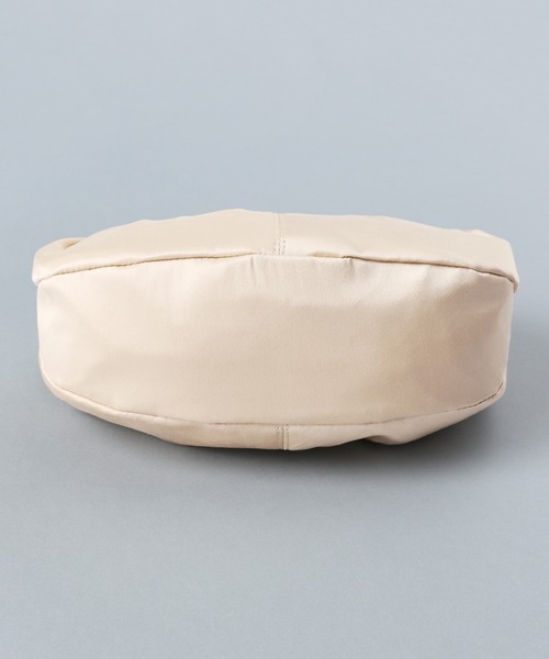 e/rm（イーアールエム）の「【e/rm】Silk100ギャザーバッグ　949060（ハンドバッグ・レディース・ブラック/ベージュ/ライトブルー・FREE）」の10枚目の写真