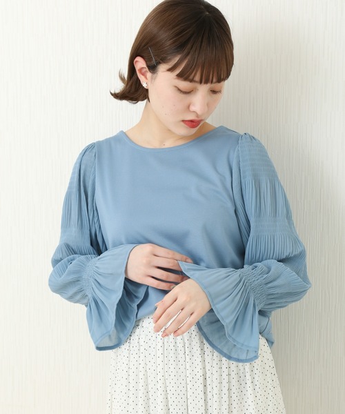 n'ee-ne（ネーネ）の「ポンチマジョリカプリーツ切り替え　ブラウス（シャツ/ブラウス・レディース・ピンク/ブルー/オフホワイト/ブラック・M/L）」の4枚目の写真