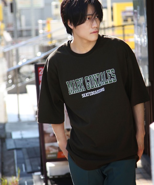 Mark Gonzales（マーク・ゴンザレス）の「【Mark Gonzales/マークゴンザレス】【別注】 90'sカレッジロゴ半袖Tシャツ（Tシャツ/カットソー・メンズ・グレイッシュベージュ/ブラック/ホワイト/オートミール/ネイビー・LARGE/X-LARGE/MEDIUM）」の12枚目の写真