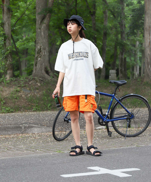Mark Gonzales（マーク・ゴンザレス）の「【Mark Gonzales/マークゴンザレス】【別注】 90'sカレッジロゴ半袖Tシャツ（Tシャツ/カットソー・メンズ・グレイッシュベージュ/ブラック/ホワイト/オートミール/ネイビー・LARGE/X-LARGE/MEDIUM）」の10枚目の写真