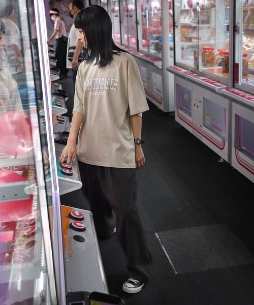 Mark Gonzales（マーク・ゴンザレス）の「【Mark Gonzales/マークゴンザレス】【別注】 90'sカレッジロゴ半袖Tシャツ（Tシャツ/カットソー・メンズ・グレイッシュベージュ/ブラック/ホワイト/オートミール/ネイビー・LARGE/X-LARGE/MEDIUM）」の9枚目の写真