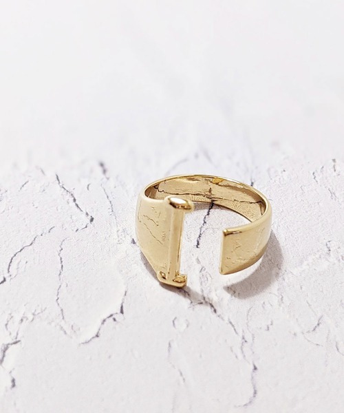BROTHERHOOD(ブラザーフッド)の「【earyear】イニシャル ボリューム リング ゴールド(リング・レディース・B/G/R/V/T/D/L/Z/A/Y/U/F/M/P/O/C/X/I/H/Q/E/J/S/K/W/N・FREE)」の9枚目の写真