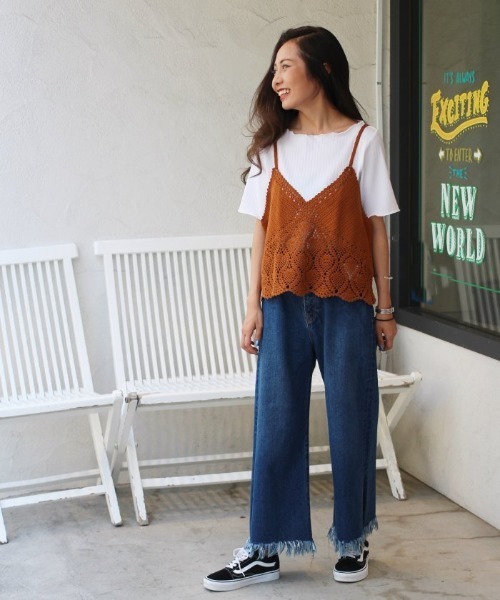 Simplicite(サンプリシテ)の「裾スリットデニムパンツ(デニムパンツ・レディース・ホワイト・MEDIUM)」の4枚目の写真