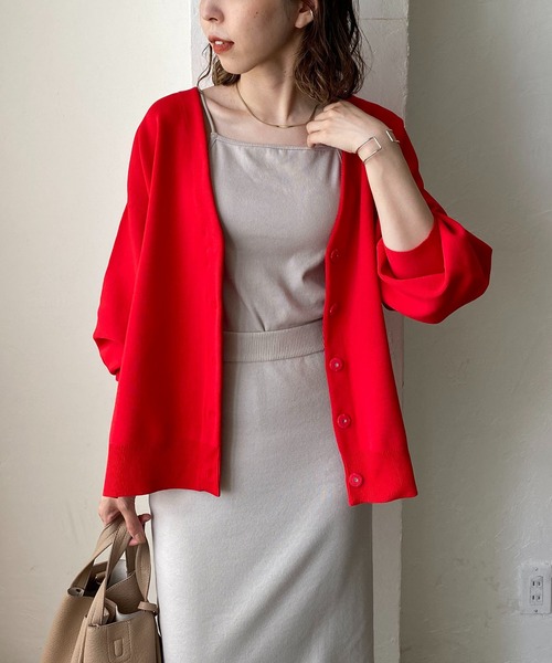 CAPRICIEUX LE'MAGE(カプリシューレマージュ)の「パフVカーディガン(カーディガン/ボレロ・レディース・ブラック/グレイッシュベージュ/レッド・FREE)」の15枚目の写真