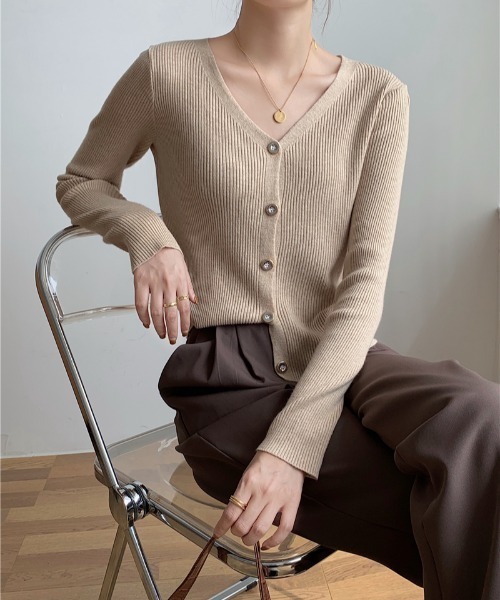 yuue' ( wear )（ユーイ）の「シンプルカーディガンニット（ニット/セーター・レディース・ブラック/ベージュ/アイボリー・FREE）」の3枚目の写真