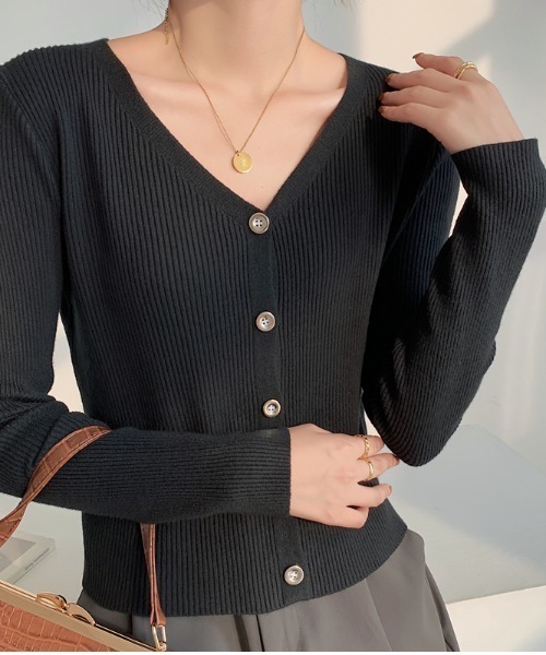 yuue' ( wear )（ユーイ）の「シンプルカーディガンニット（ニット/セーター・レディース・ブラック/ベージュ/アイボリー・FREE）」の13枚目の写真